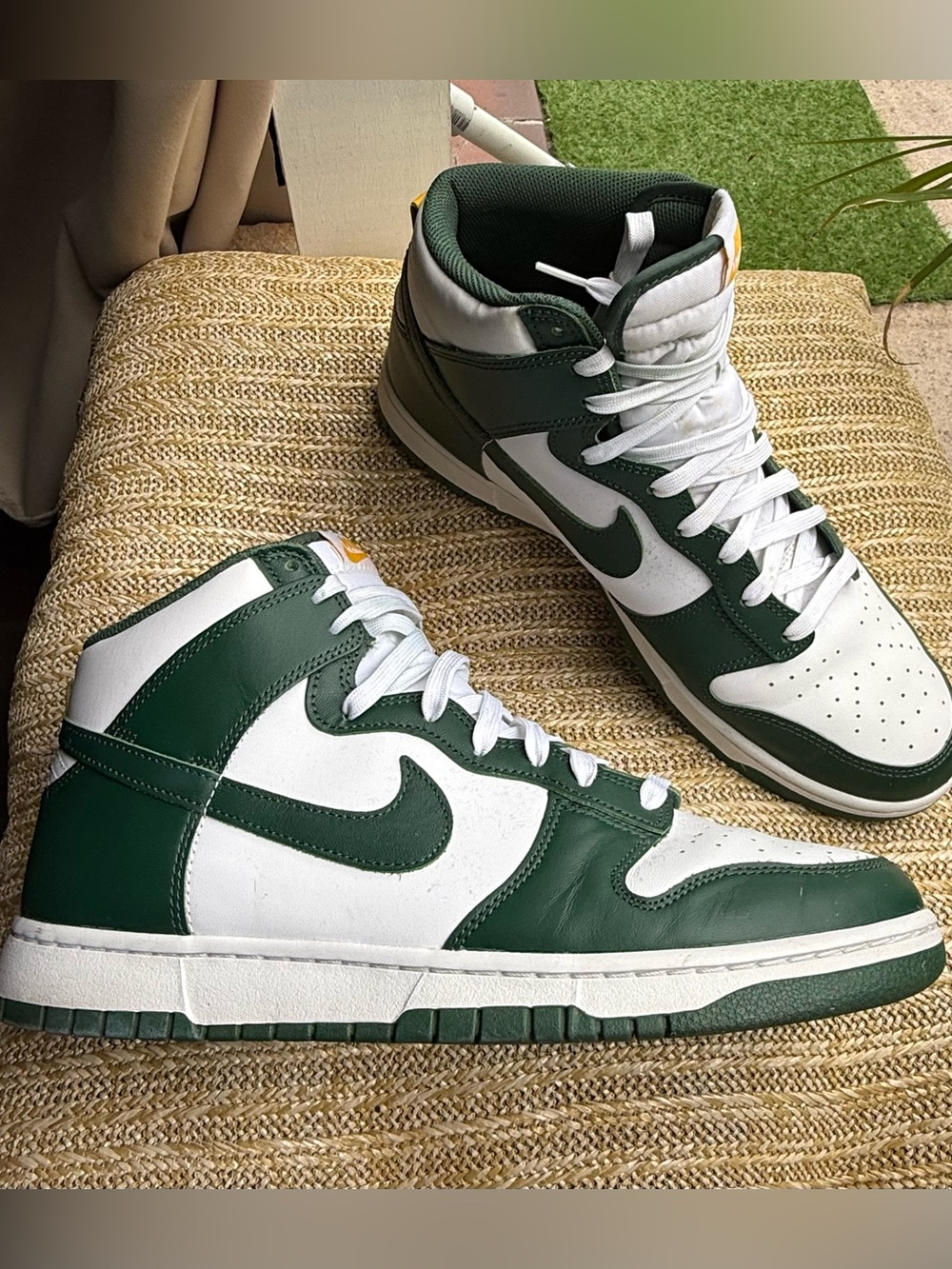 Nike Men’s High-Top Sneakers in White and Dark Green